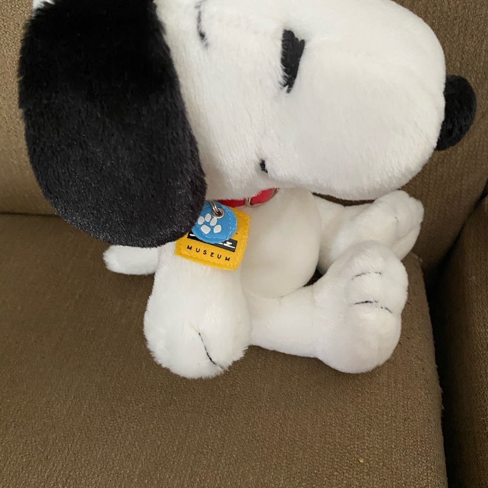 Plush Snoopy - Picture 2 of 3